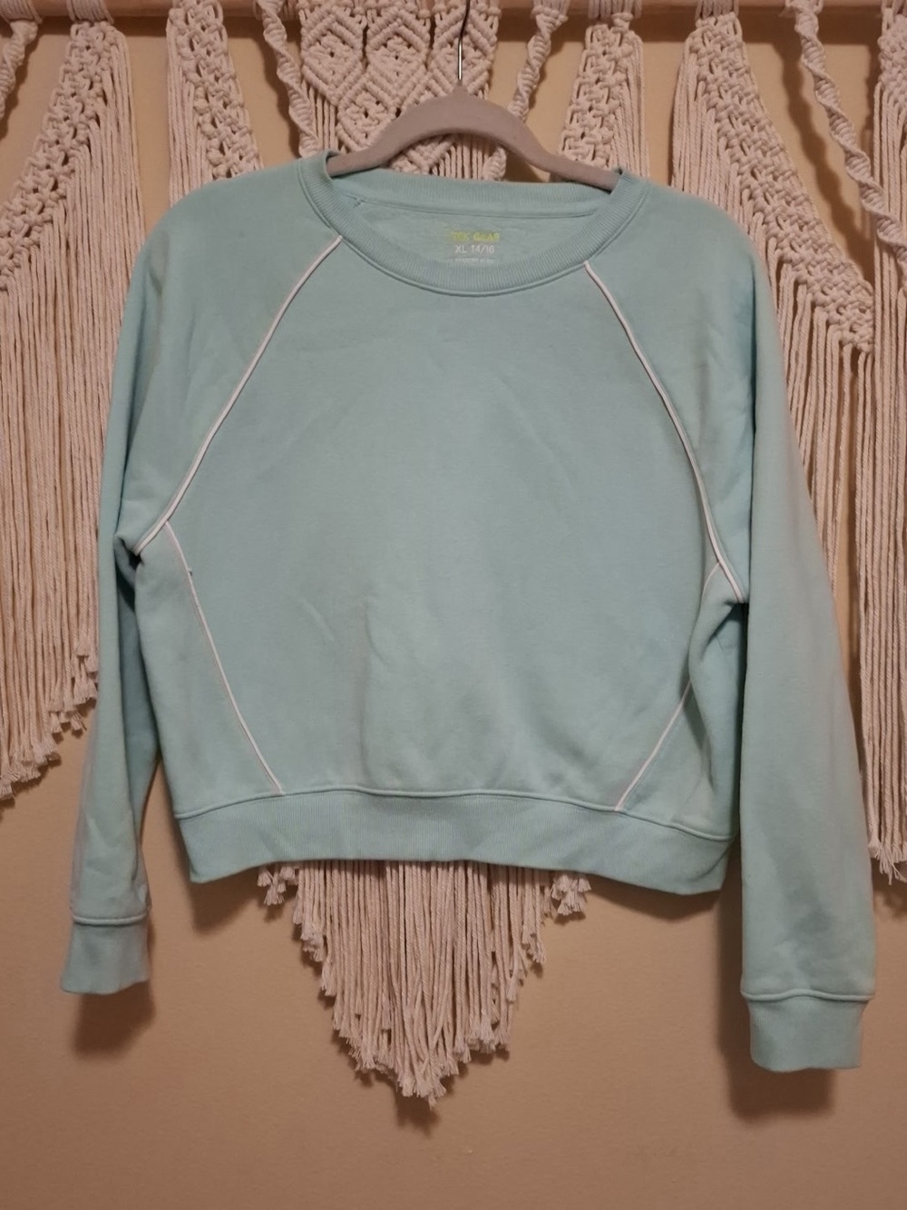 Girls Tek Gear Cropped sweatshirt size 14/16